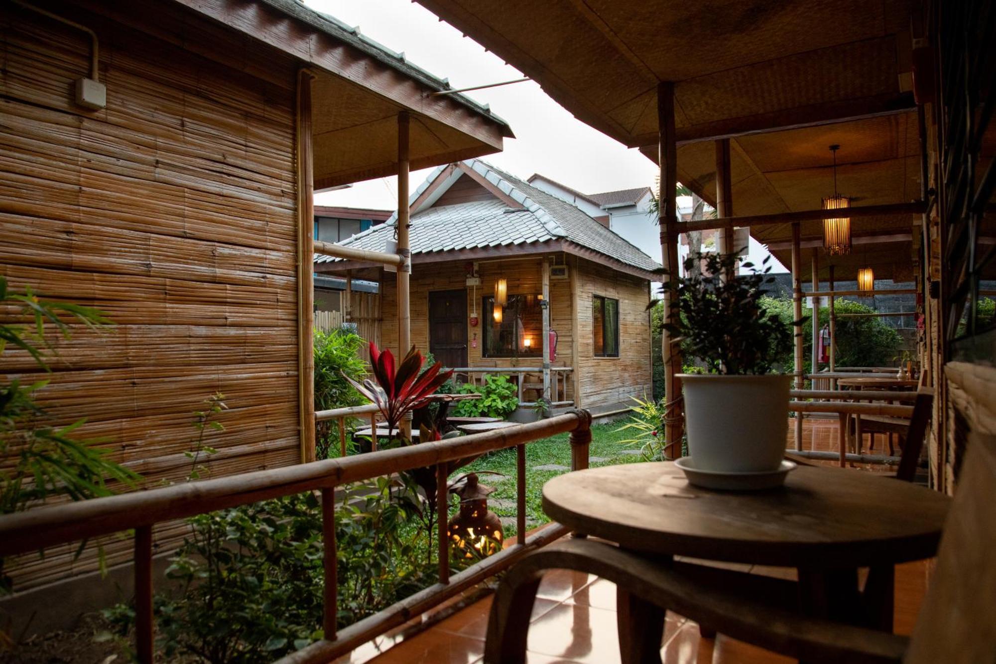 Boutique Hotel & Restaurant, Jaidee Bamboo Huts Chiang Mai Exterior photo