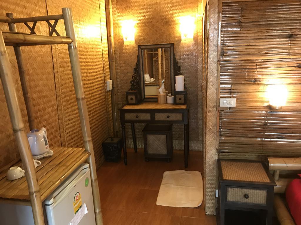 Boutique Hotel & Restaurant, Jaidee Bamboo Huts Chiang Mai Exterior photo