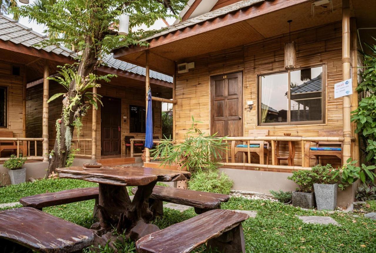 Boutique Hotel & Restaurant, Jaidee Bamboo Huts Chiang Mai Exterior photo