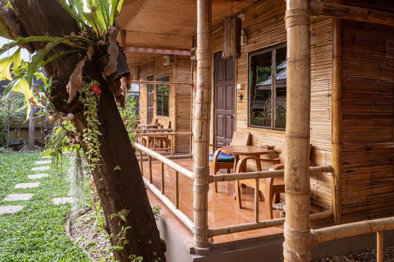 Boutique Hotel & Restaurant, Jaidee Bamboo Huts Chiang Mai Exterior photo